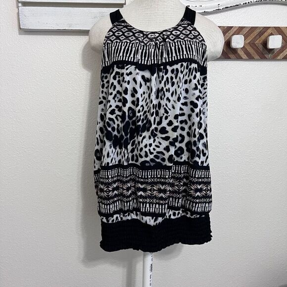 Maurice’s black and gray leopard sleeveless top size 2x - Picture 10 of 10
